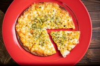 こちらはお子様にも人気です。函館牛乳のマリボーチーズ使用。