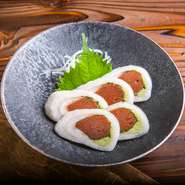 日本酒によく合う郷土料理！烏賊のゴロ（ワタ）を醤油漬けにし、大葉、ワサビでアクセントをきかせたオリジナル珍味。凍ったまま食べてくださいね！