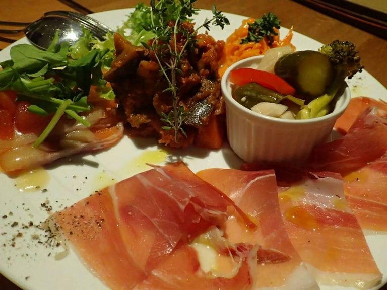 前菜盛り合わせ