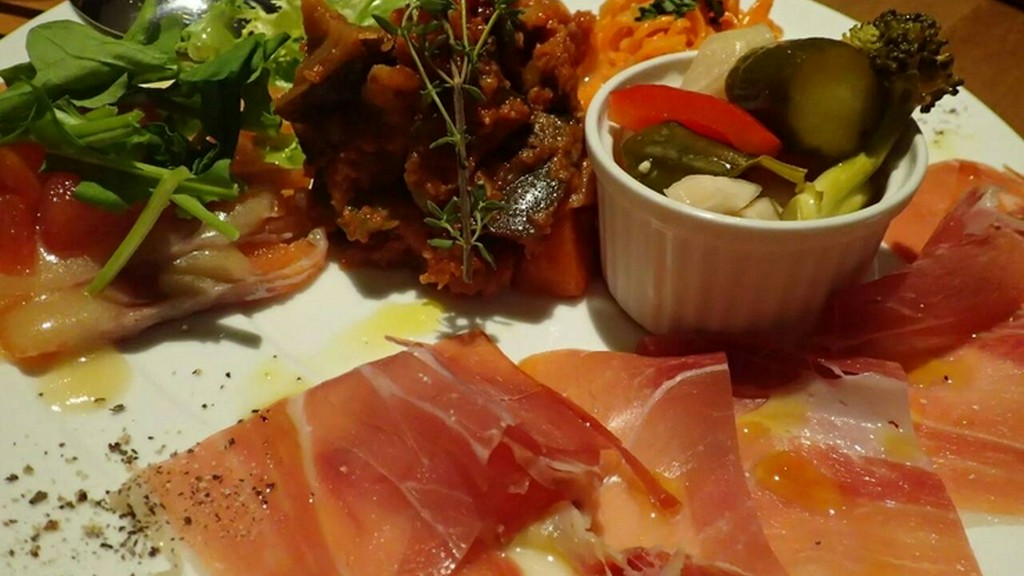 前菜盛り合わせ