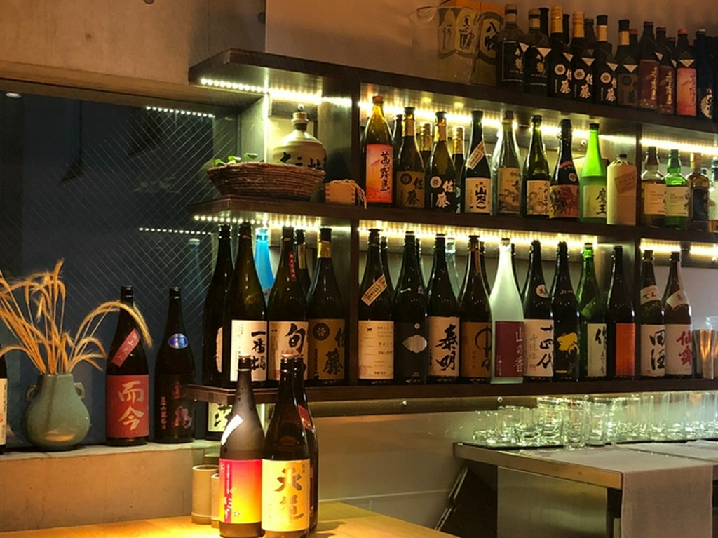 厳選されたお酒と共に考え抜かれたヘルシーな料理