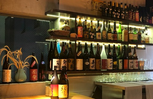 厳選されたお酒と共に考え抜かれたヘルシーな料理