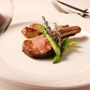 ■山形県産野菜のバーニャカウダ
■本日の前菜
■本日の選べる「ゆで論」パスタ
■メイン料理　※下記より1品。
・山形県産お肉の一皿
・庄内浜からのお魚の一皿
■本日のドルチェ
■お茶菓子
■食後のお飲み物