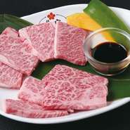 上質な喜びを安価でご提供。
【佐賀牛上カルビ・佐賀牛上ロース・焼野菜・ご飯・サラダ・スープ・ドリンク】