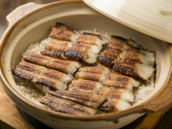 ほっこりとした味わいがたまらない『土鍋炊き穴子釜めし』