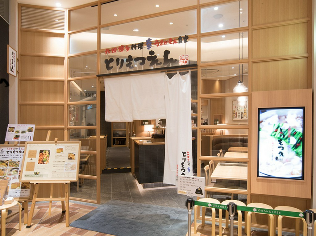 やさしい木目の外観で、落ち着いた雰囲気の外観