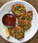 外はサクサク中はフワフワのネパール版天ぷら