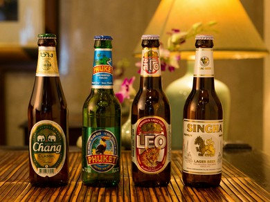 シンハーをはじめ、4種類のタイビールが揃い踏み