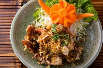 香りと辛みが刺激的な『ソフトシェルクラブの黒胡椒風味』