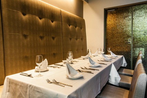 特別なひとときを彩るゴージャスな個室