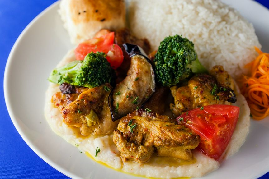 リーズナブルな日替りランチメニューも充実