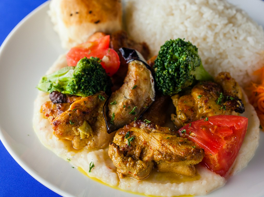 リーズナブルな日替りランチメニューも充実