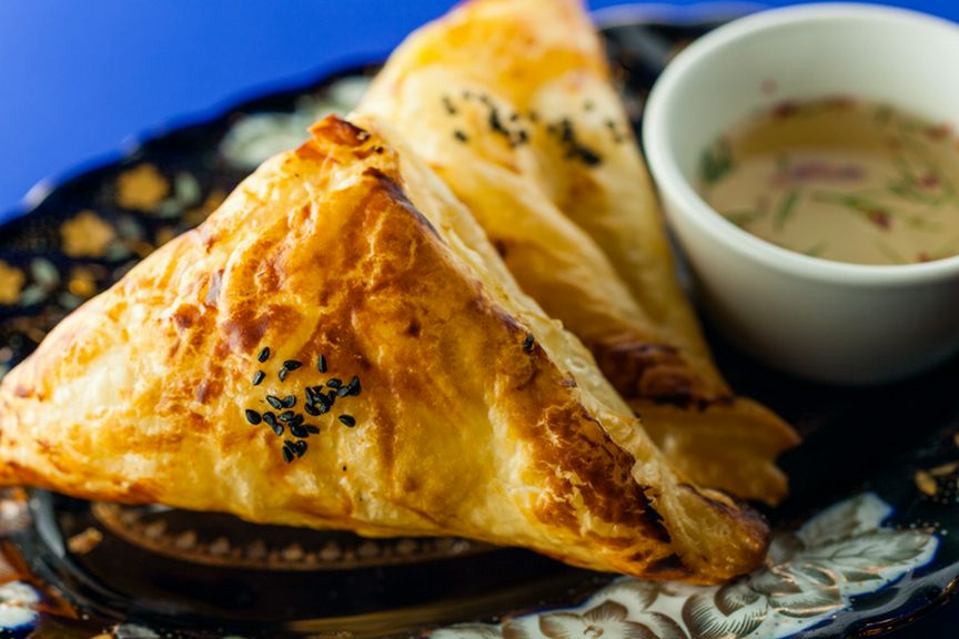 スナック感覚で味わえるライトフード『サモサ』