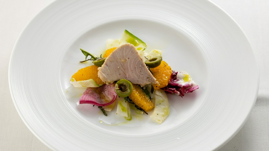 厳選された食材と職人の技が織りなす、色彩豊かな一皿