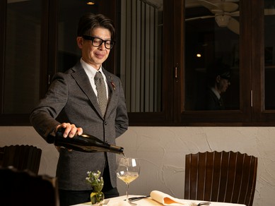 秀逸なセレクトの1杯が、料理との絶妙なマリアージュを演出