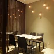 大切なお客様のおもてなしにも最適なお店です。路地裏に佇む一軒家は洗練された大人の空間。失敗の無いおもてなしで皆様をお迎えいたします。