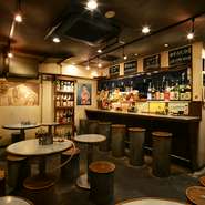 お店を丸ごと貸切って宴会はいかがですか。コースは2500円からご用意しております。人数やご予算等お気軽にご相談ください！！