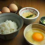 特栽とろろの若鶏卵かけご飯　