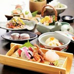 別邸竹の庵料理長“小林努”が贈る和食会席全8品をご堪能下さい。