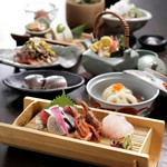 女子会やプチ贅沢昼食会・ご家族友人との会食・同窓会・顔合わせ等最も幅広く使われているランチ限定会席