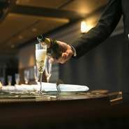 お誕生日やご結婚記念日など、さまざまなお祝いごとでご利用いただける、特選黒毛和牛や新鮮な海の幸をセットにした素敵なプラン。詳細は料理メニュー参照。【特典】ラウンドケーキまたは花束をご用意いたします。