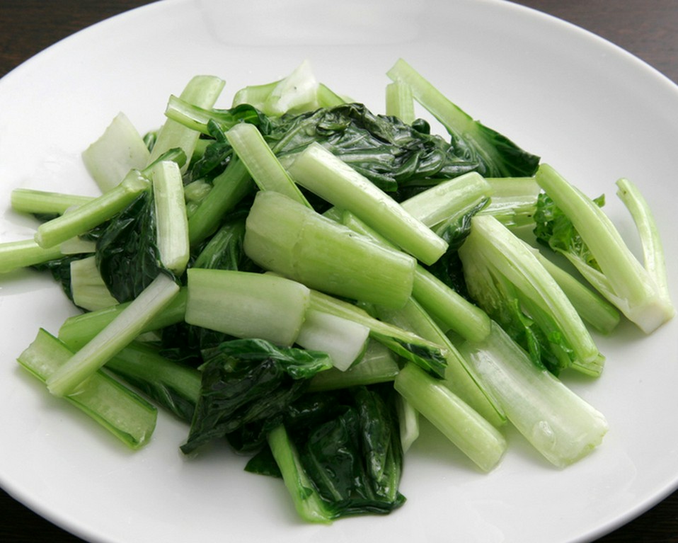 野菜の味を楽しむ味付け『青菜の塩ガーリック炒め』