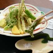 季節の旬を揚げ立てで『野菜の天ぷら』