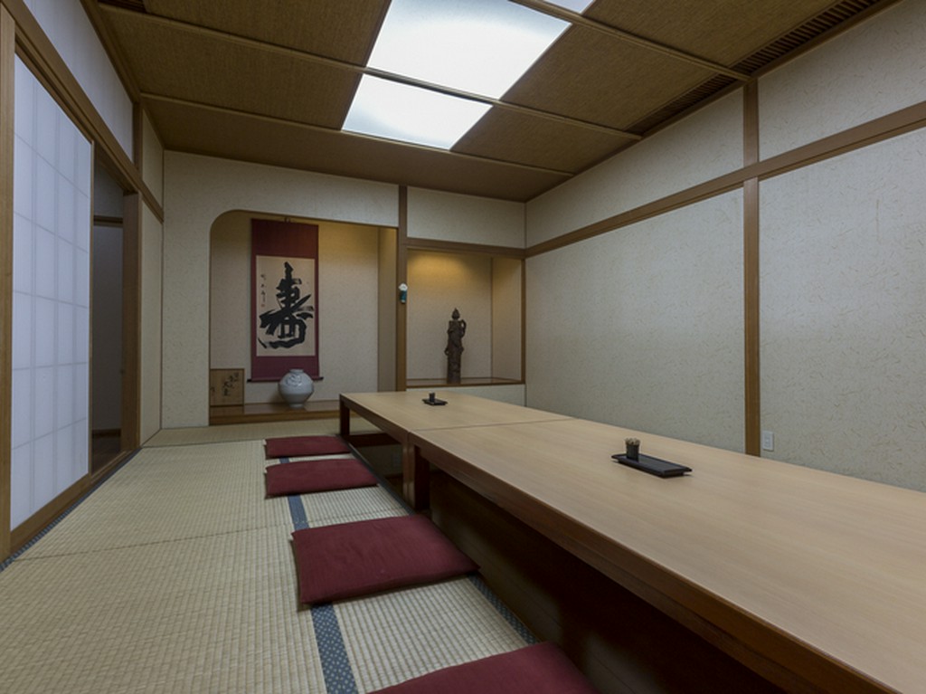 様々なシーンで利用できる、落ち着いた空間