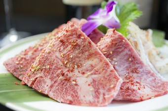 10分の1しかとれない良質部位を贅沢に味わえる『石垣牛特撰みすじ』（150g）