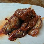 砂肝とも言います。
コリコリした食感が楽しい胃の一部。
亜鉛・鉄を多く含み、皮膚や粘膜の健康維持、貧血の予防･改善に効果的です。