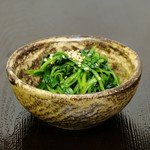 鉄分が多く、お肉と一緒に摂ると更に吸収力UP！
また、風邪・便秘・動脈硬化の予防にも効果的です。
※旬でグリーンな野菜が手に入った時はそちらに代わる事もありますのでご了承下さい。