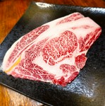 背中部位でやわらかくて濃厚な旨味、上品な甘みが特徴