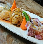 エビ・ホタテ・イカの3種盛