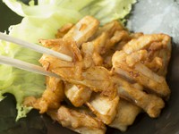 かりかりの食感とぷりぷりの肉がたまらない『なんこつ唐揚』