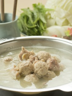 ブランド鳥「華味鳥」の旨みがまるごと堪能できる『博多水炊き』