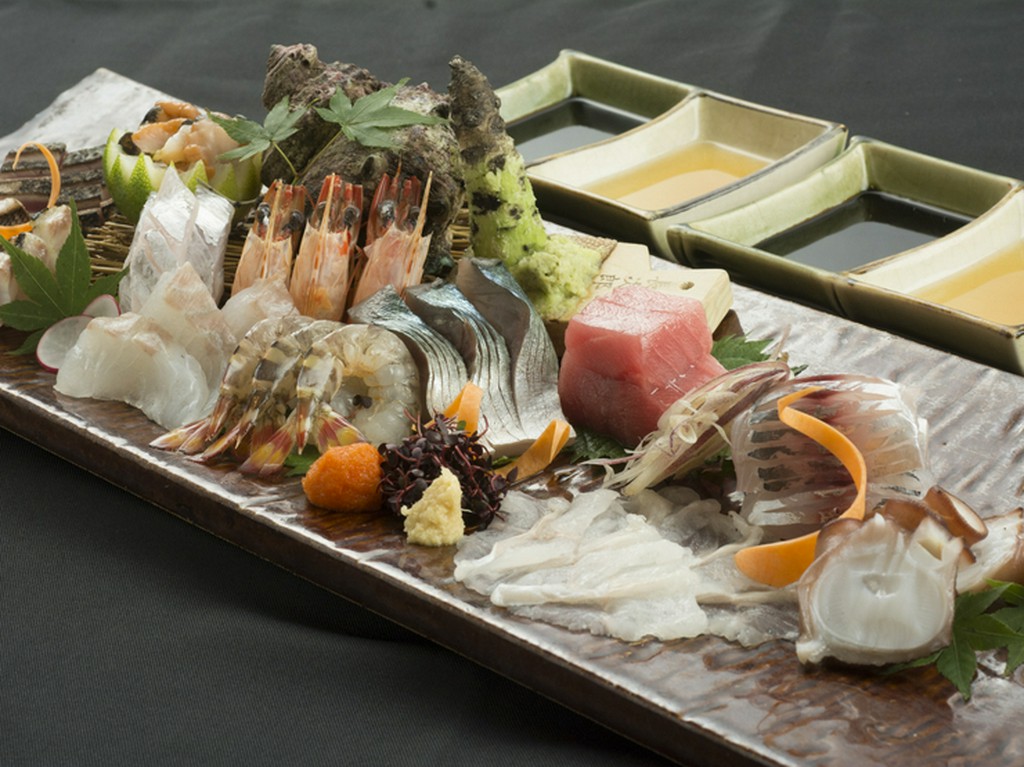 市場から直行してくる素材をたっぷり使った『男厨盛り』