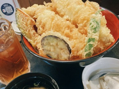 ランチ♪【国産】活 穴子天丼 〈ご飯大盛りOK)【ご飯は産直米使用！！】