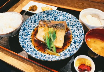 【ランチ】日替り　煮魚定食(トロさば) 【テイクアウトできます】