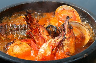 香辛料はサフランのみ。鮮魚ならでは。潔い『ブイヤベース』