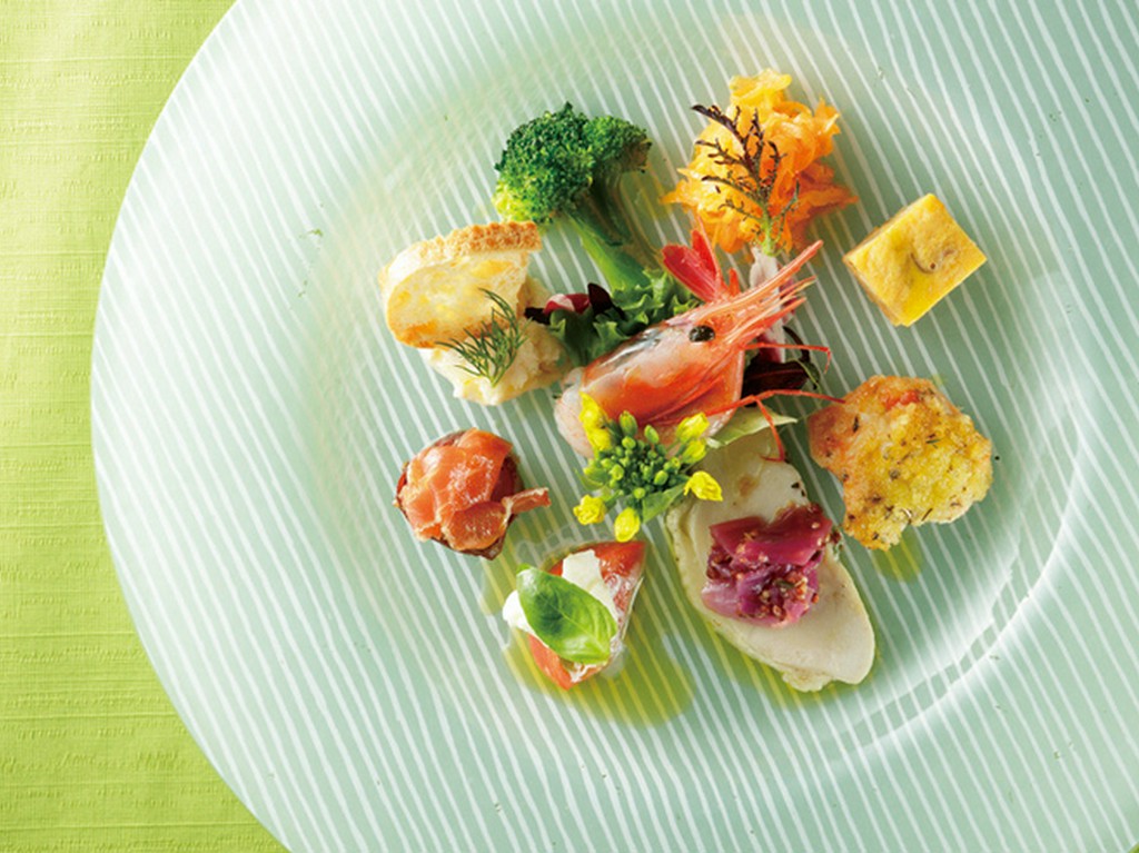 季節の味を少しずつ味わえる『前菜の盛合せ』