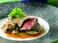 リッチな女子会や二人の記念日に素敵な美味しい時間をお過ごしください♪