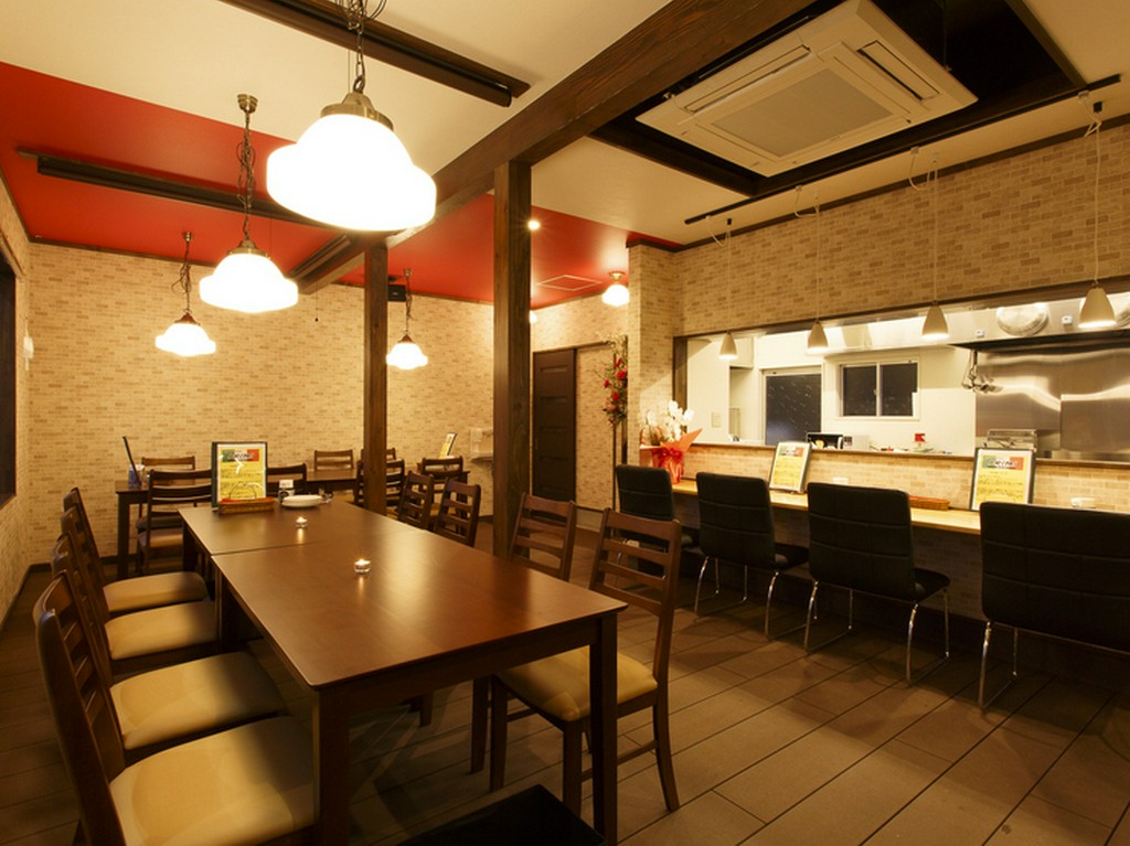 グループでのコース料理は予算に応じて相談を。飲み放題も