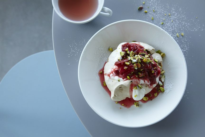 ポーチドチェリーがアクセント『ティラミス フレンチトースト』