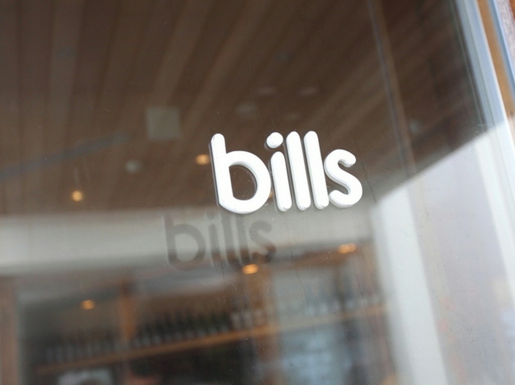 ペットOKのテラス席も人気です