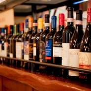 キャンティ・クラシコやカベルネ・ソーヴィニヨン、イタリアワイン好きなら、知らない人はいない、イタリアの至宝「サッシカイア」などを揃え、好みや、予算、その日の料理にぴったりのワインを選んでもらえます。
