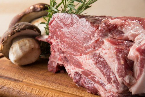 国産牛を贅沢に使用