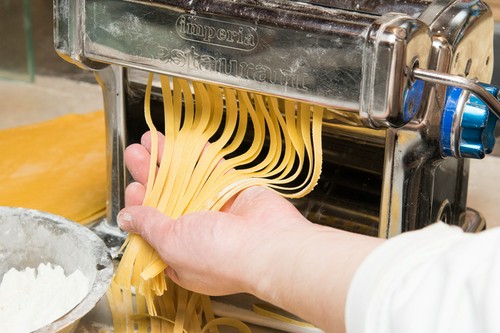 毎日店内で造る自家製パスタ