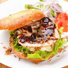  おから入マッシュポテトがヘルシー『五雑穀入ベーグルサンド』