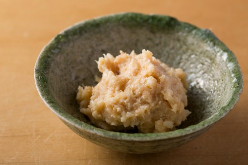 魚の味噌漬けには京都の山利商店の白味噌を使用