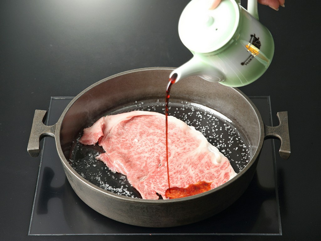 東京で本格的な「関西風すき焼き」を楽しめる希少な店です